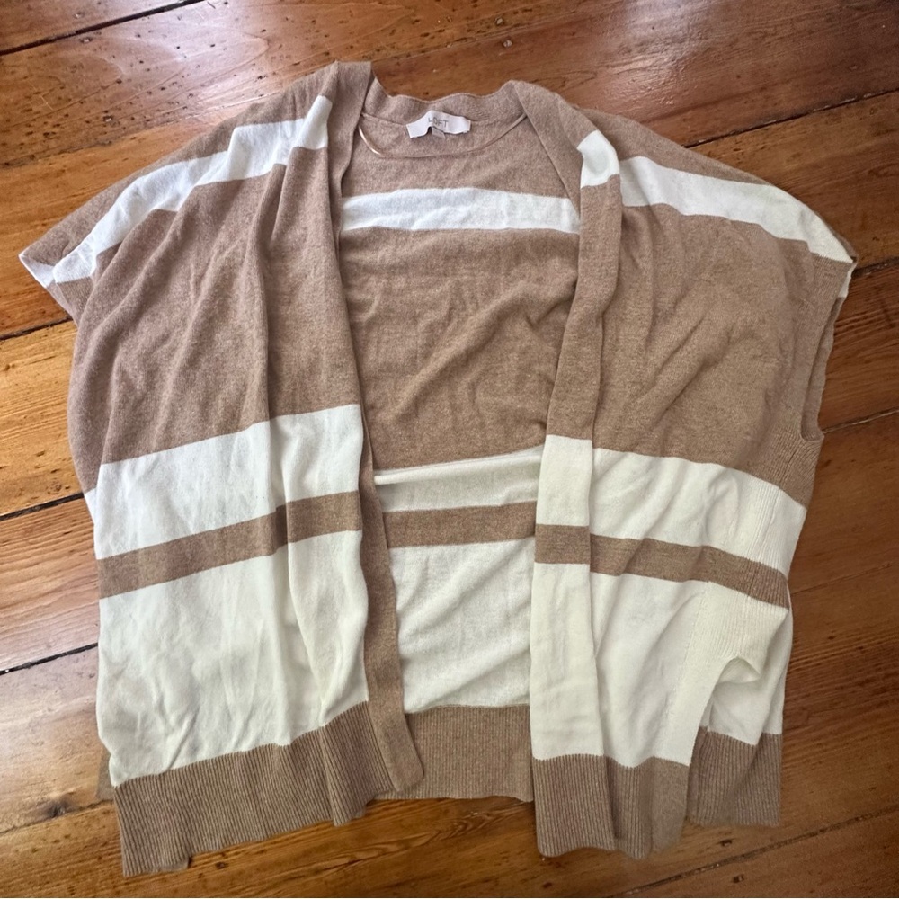 Tan and white Short Sleeved Cardigan